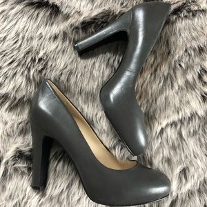 Nine West Grey Heels